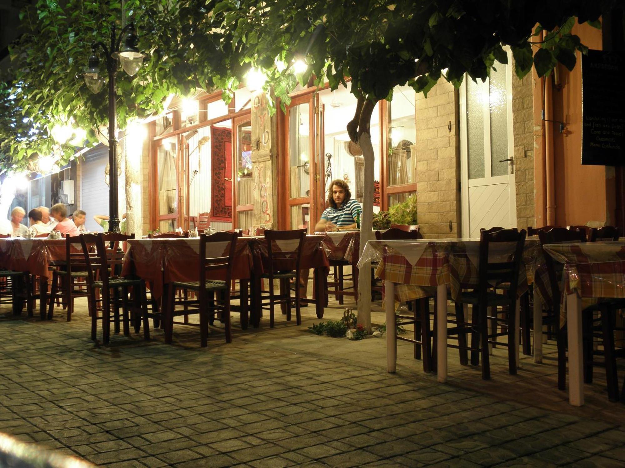Megim Hotel Palaiochora Exterior photo
